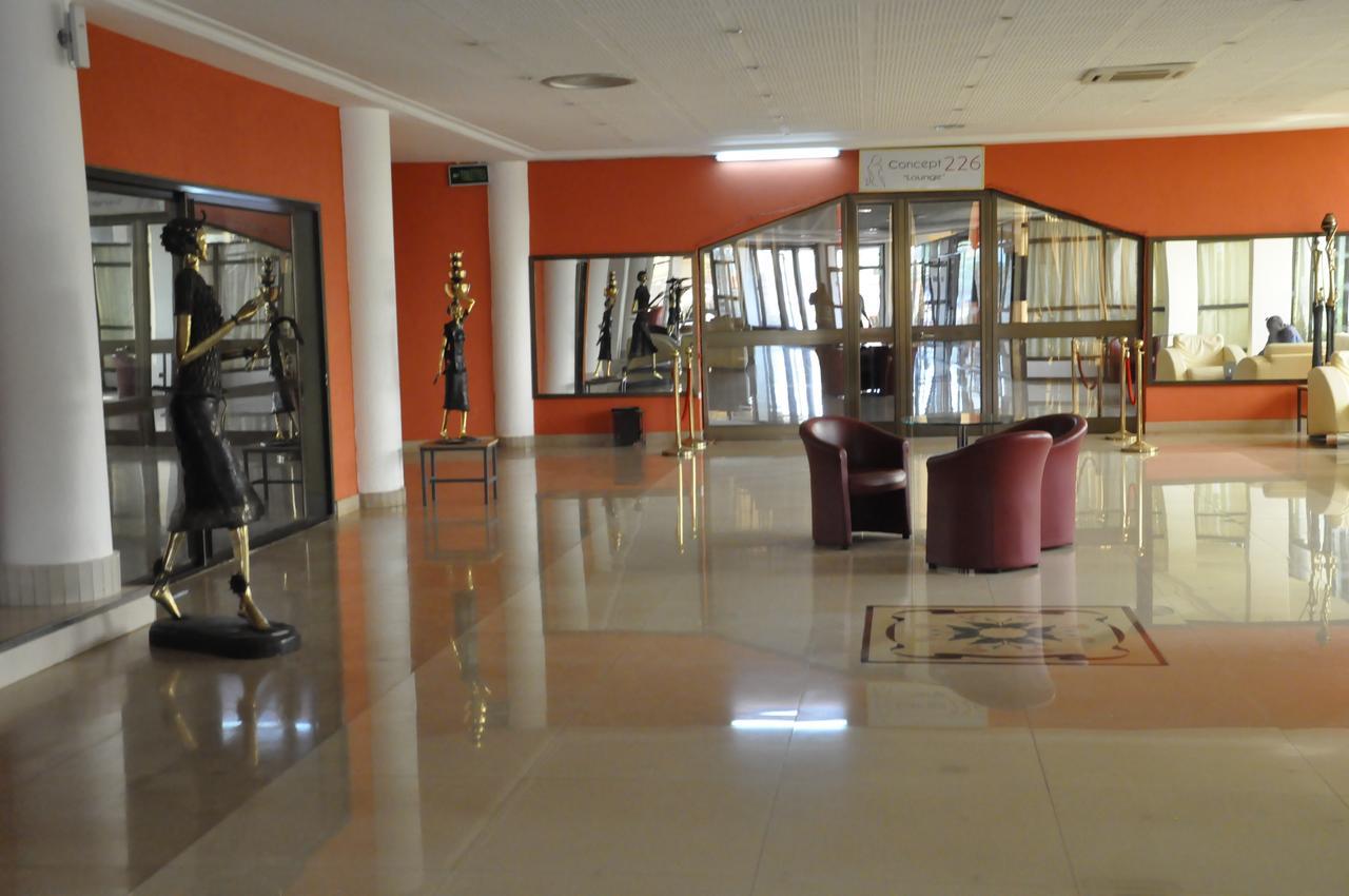 אואגדוגו Palace Hotel מראה חיצוני תמונה