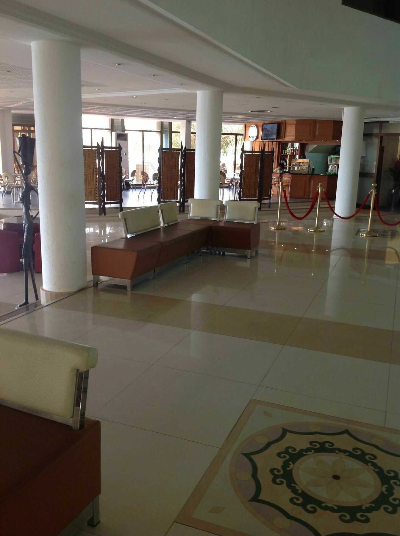 אואגדוגו Palace Hotel מראה חיצוני תמונה